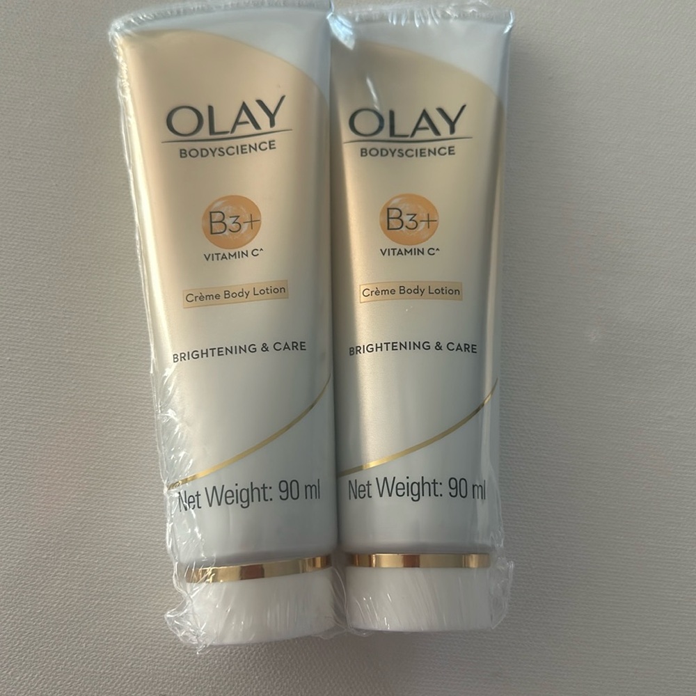 Olay Bioscience Crème Body Lotion with B3 and Vitamin C bundle of two.